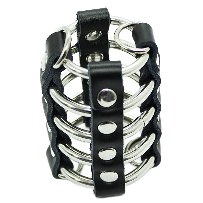 ohmama fetish peniskfig mit metallringen und lederriemen